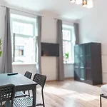 Super Comfy 2Br Apt Historic Location In Vienna